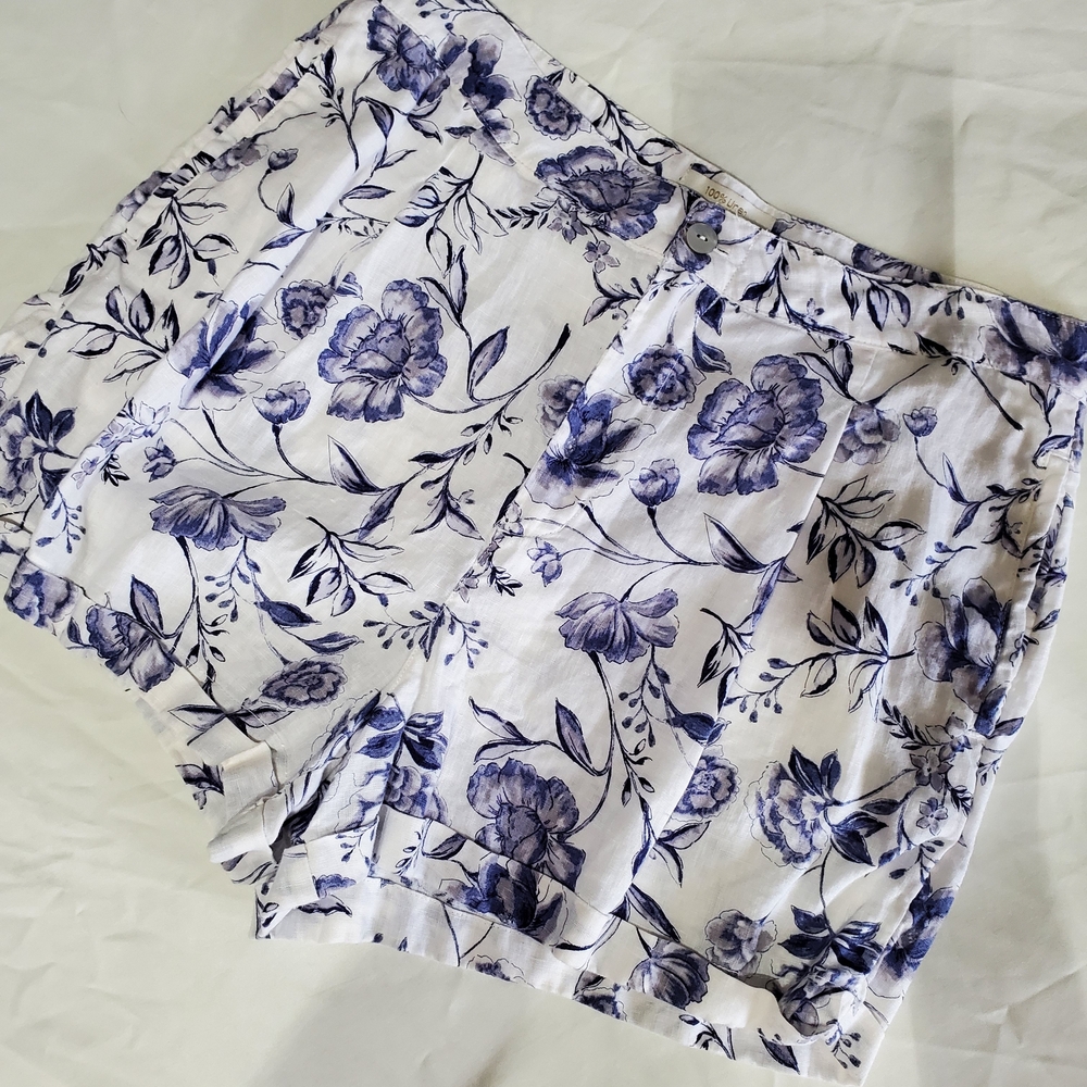 Cynthia Rowley 100% Linen Blue Floral Shorts Size 10